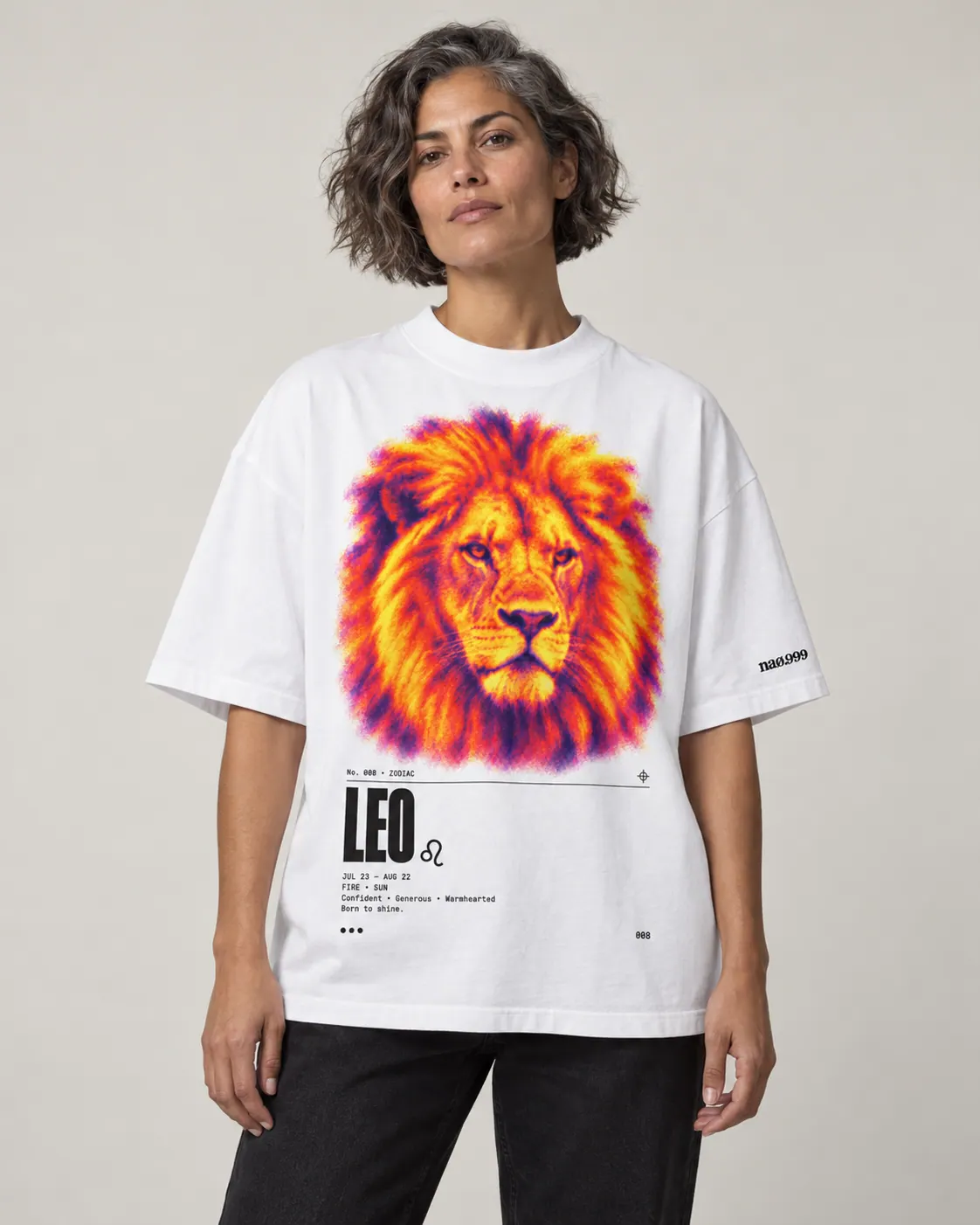 Leo, t-shirt blanc, porte
